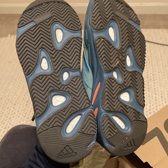 Yeezy 700 faded azure worn twice - Picture 10 of 16